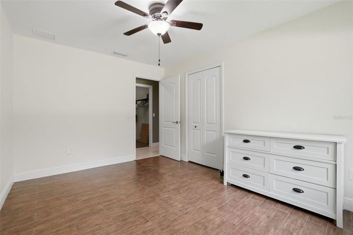 Image No.27-4 Bed House for sale