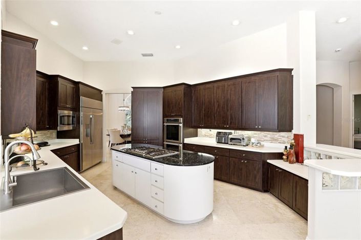 Image No.15-5 Bed House for sale
