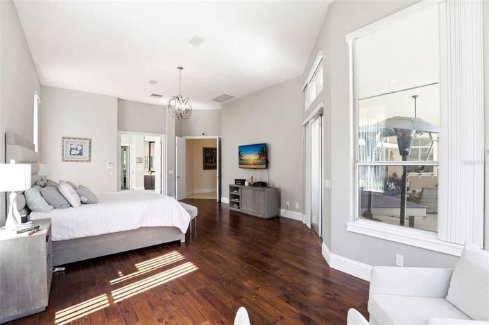 Image No.21-5 Bed House for sale