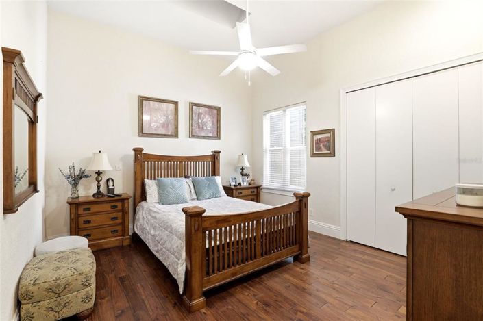 Image No.30-5 Bed House for sale