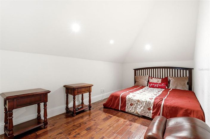Image No.35-5 Bed House for sale