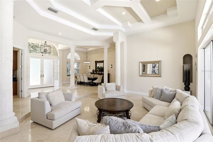 Image No.5-5 Bed House for sale