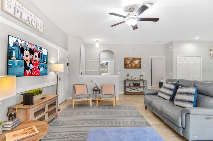 Image No.2-Maison de ville de 4 chambres à vendre à Saint John