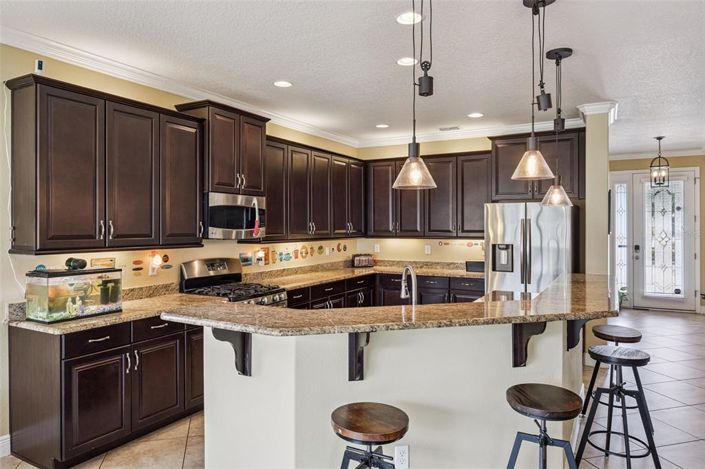 Image No.10-5 Bed House for sale