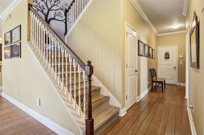 Image No.17-5 Bed House for sale