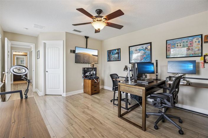 Image No.30-5 Bed House for sale