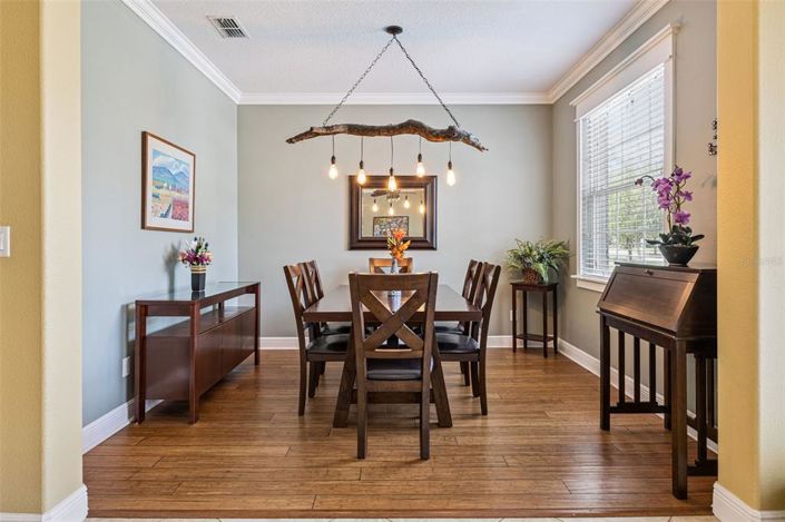 Image No.6-5 Bed House for sale