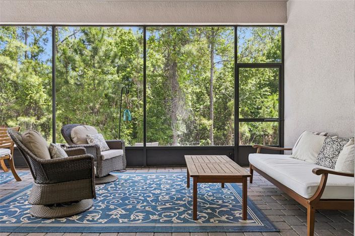 Image No.2-4 Bed House for sale