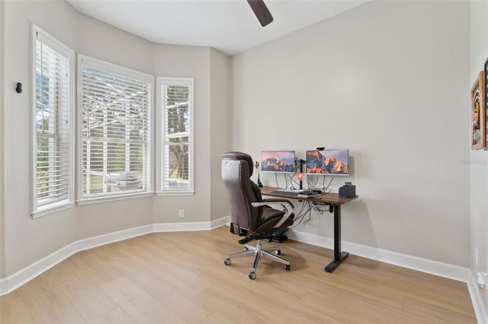 Image No.20-5 Bed House for sale