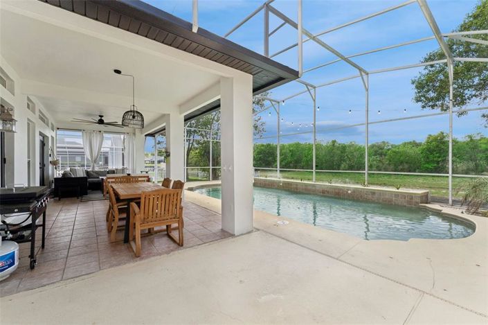 Image No.24-5 Bed House for sale