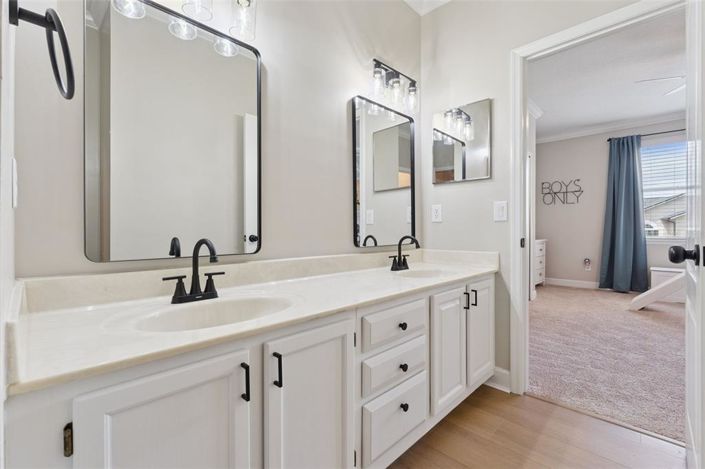 Image No.43-5 Bed House for sale