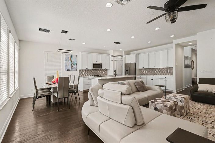 Image No.6-5 Bed House for sale