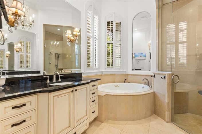 Image No.34-4 Bed House for sale