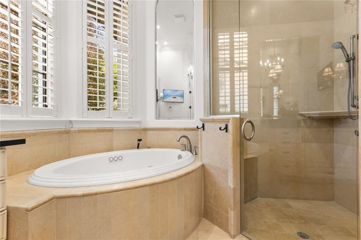 Image No.36-4 Bed House for sale
