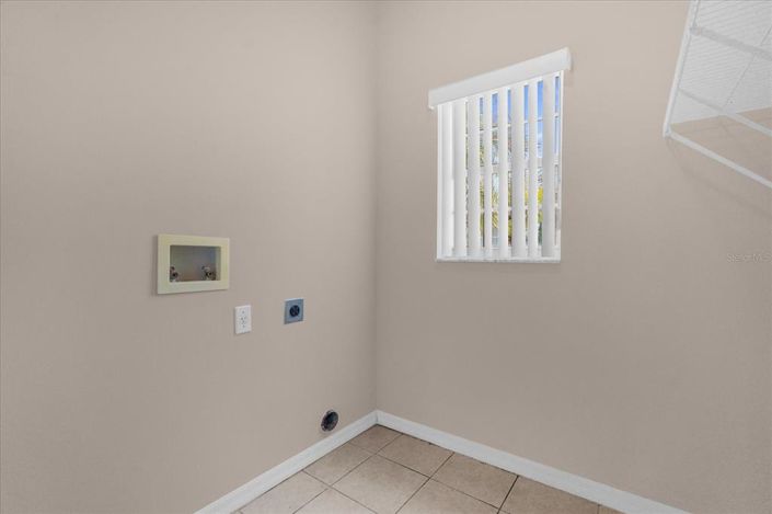 Image No.21-4 Bed House for sale