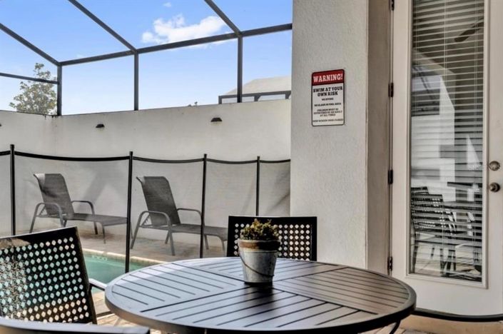 Image No.28-5 Bed Townhouse for sale