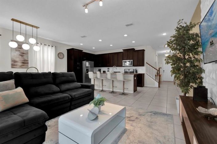 Image No.6-5 Bed Townhouse for sale