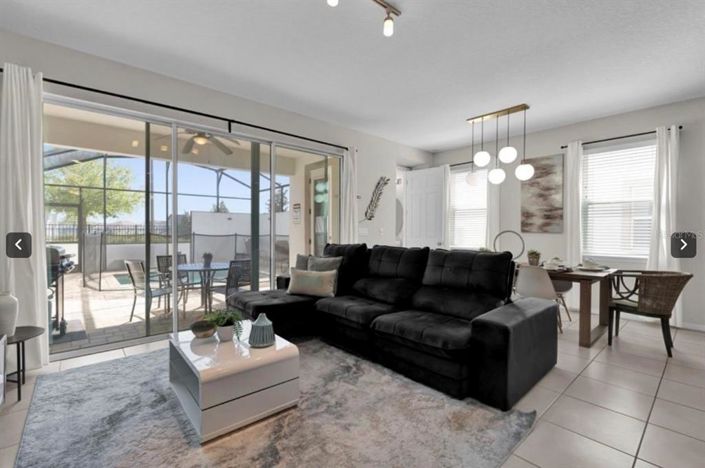 Image No.7-5 Bed Townhouse for sale