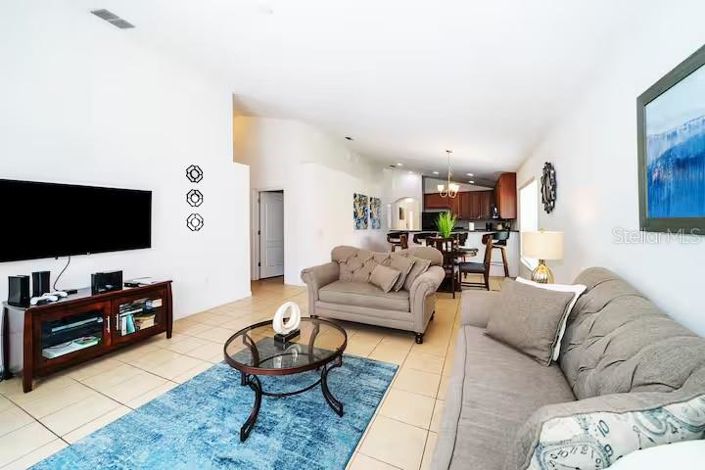 Image No.12-4 Bed House for sale