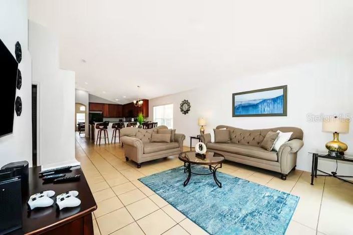 Image No.13-4 Bed House for sale