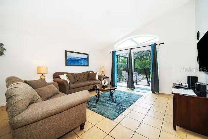 Image No.14-4 Bed House for sale