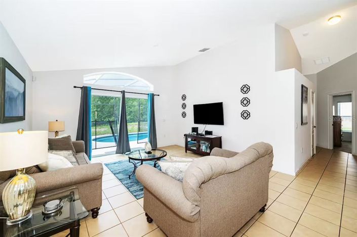 Image No.15-4 Bed House for sale