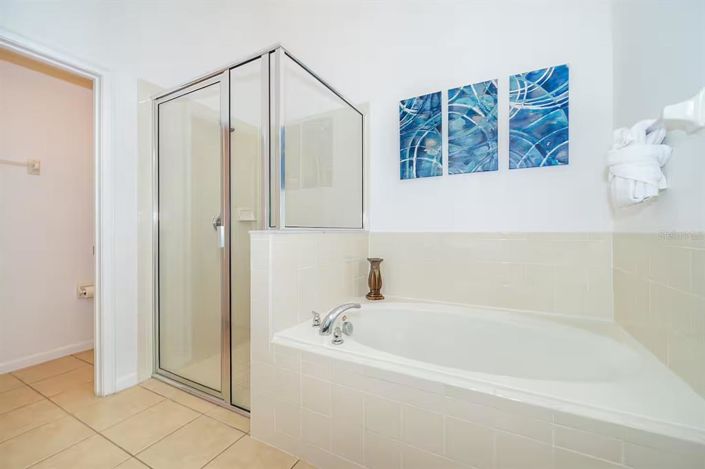 Image No.27-4 Bed House for sale