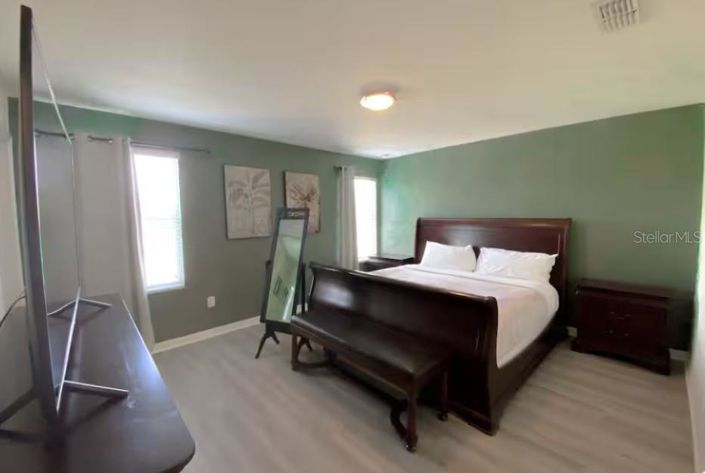 Image No.13-4 Bed Townhouse for sale