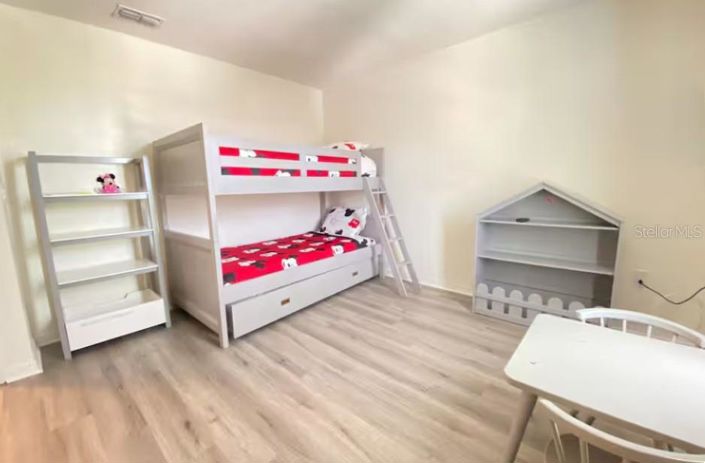 Image No.15-4 Bed Townhouse for sale