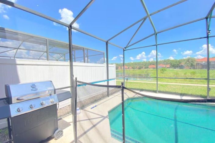 Image No.24-4 Bed Townhouse for sale