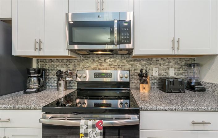 Image No.18-5 Bed Townhouse for sale