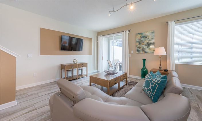 Image No.2-5 Bed Townhouse for sale