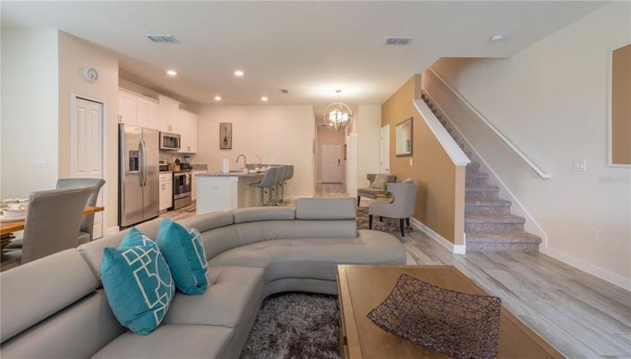 Image No.22-5 Bed Townhouse for sale