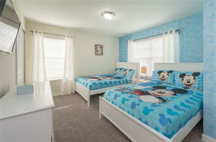 Image No.31-5 Bed Townhouse for sale