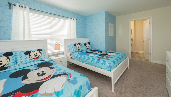 Image No.32-5 Bed Townhouse for sale