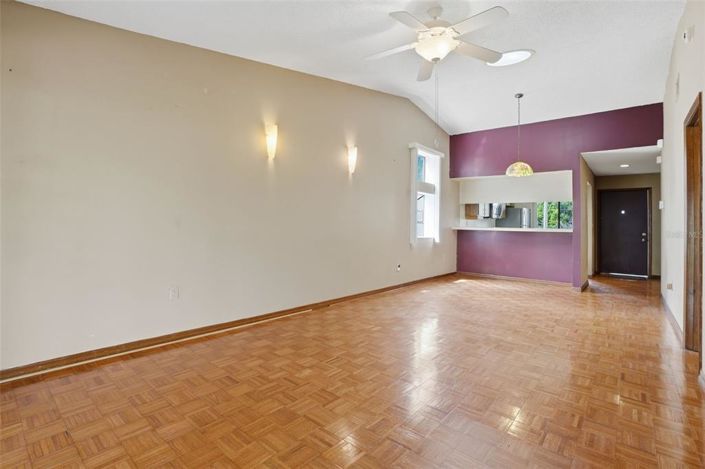 Image No.10-2 Bed Villa for sale