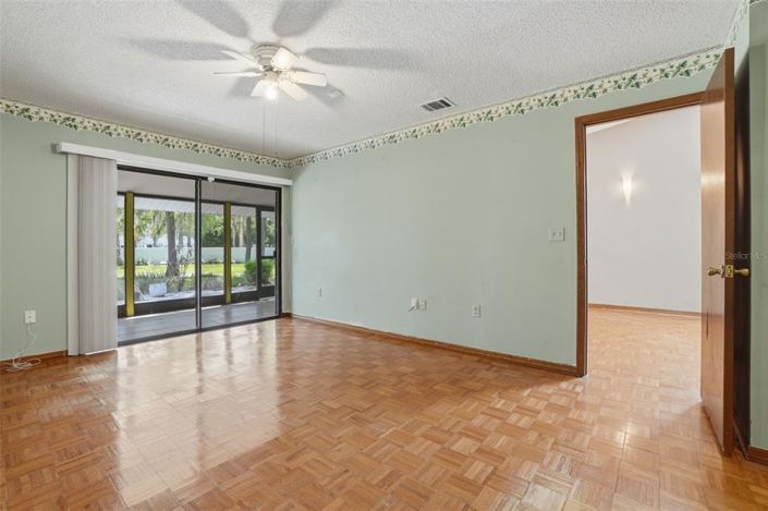 Image No.19-2 Bed Villa for sale