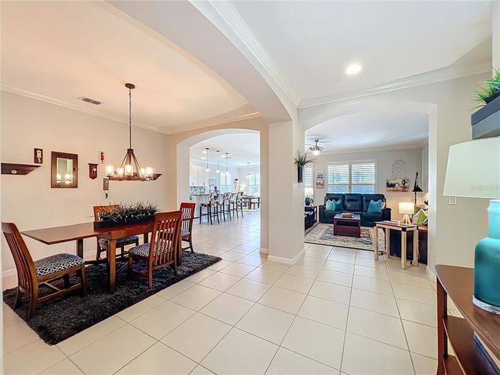 Image No.15-4 Bed House for sale