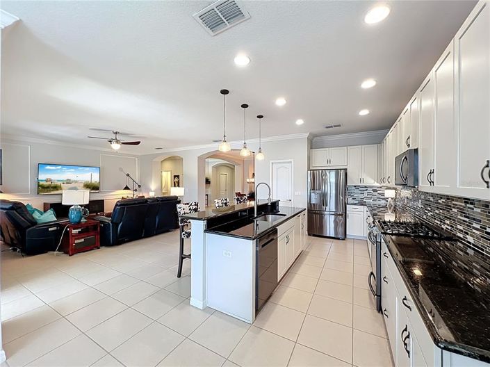 Image No.18-4 Bed House for sale