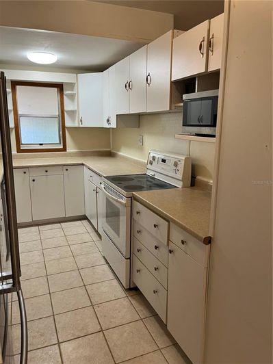 Image No.34-3 Bed House for sale