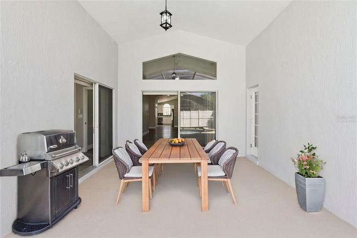 Image No.16-4 Bed House for sale