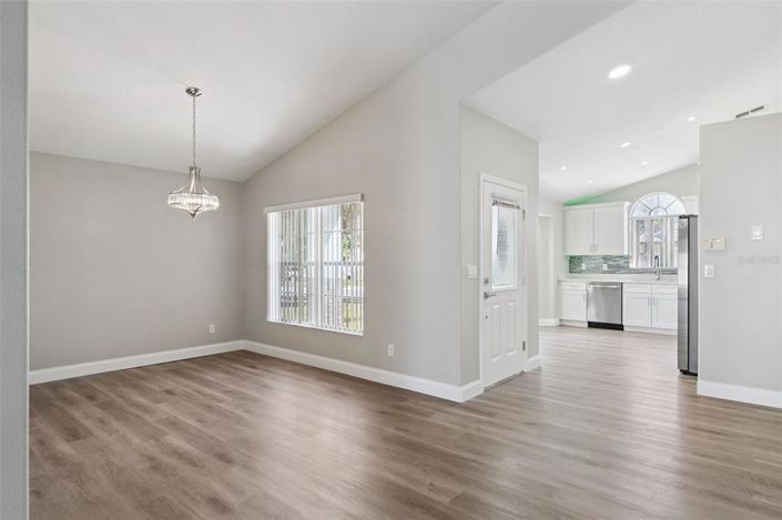 Image No.28-4 Bed House for sale