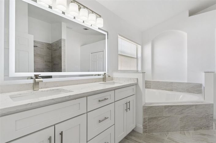 Image No.42-4 Bed House for sale