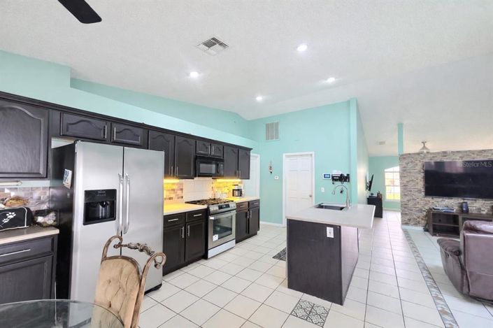 Image No.14-3 Bed House for sale