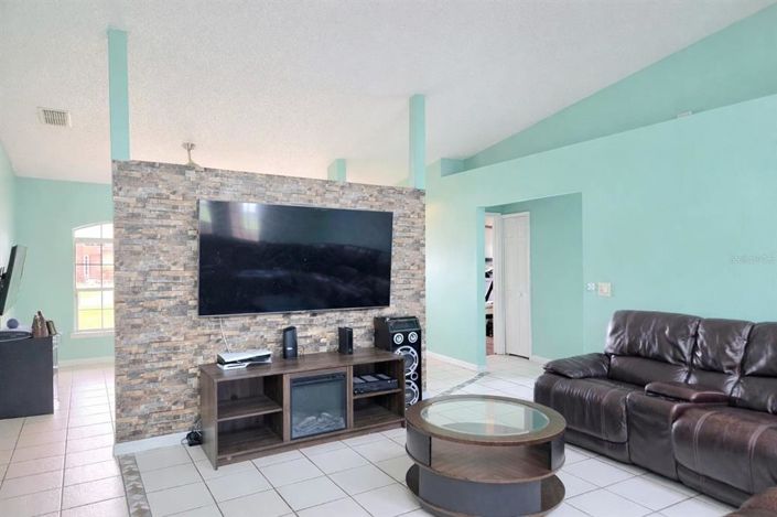 Image No.7-3 Bed House for sale