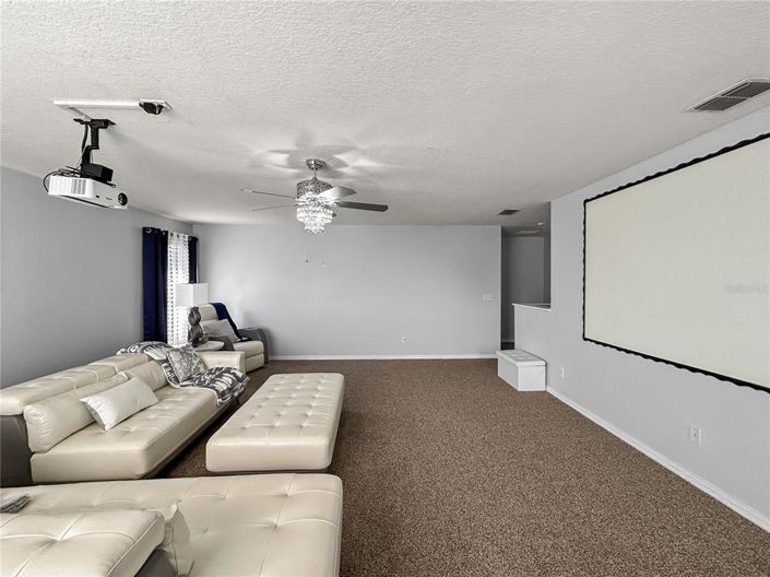 Image No.18-7 Bed House for sale