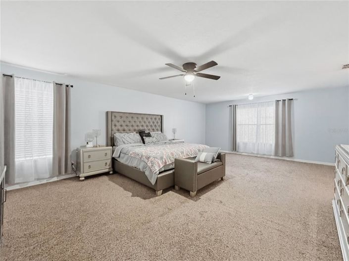 Image No.20-7 Bed House for sale