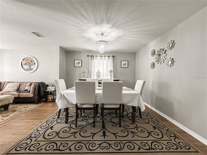 Image No.4-7 Bed House for sale