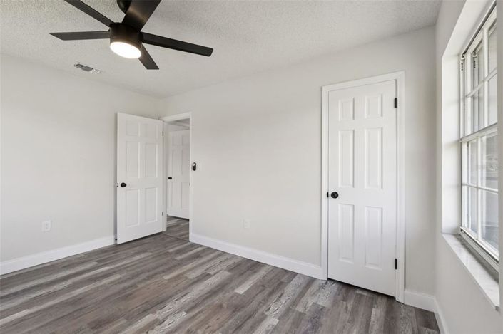 Image No.12-4 Bed House for sale