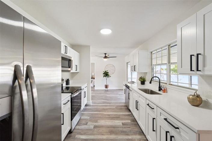 Image No.7-4 Bed House for sale